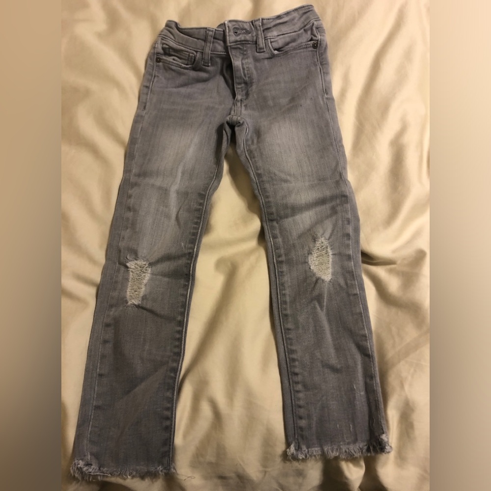 DL1961 Chloe skinny jeans.  Girls size 6